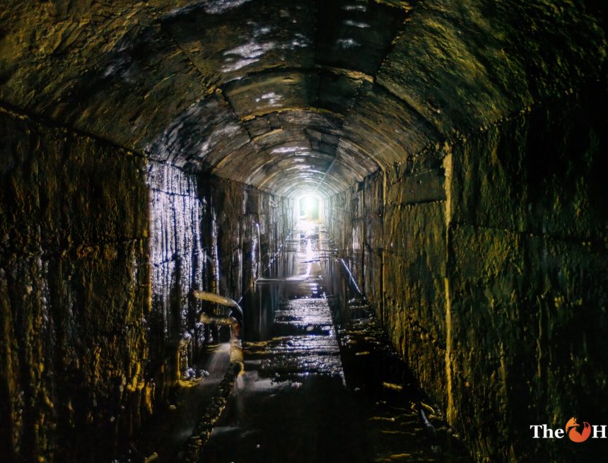 إسرائيل تدرس إغراق أنفاق غزة بمياه البحر